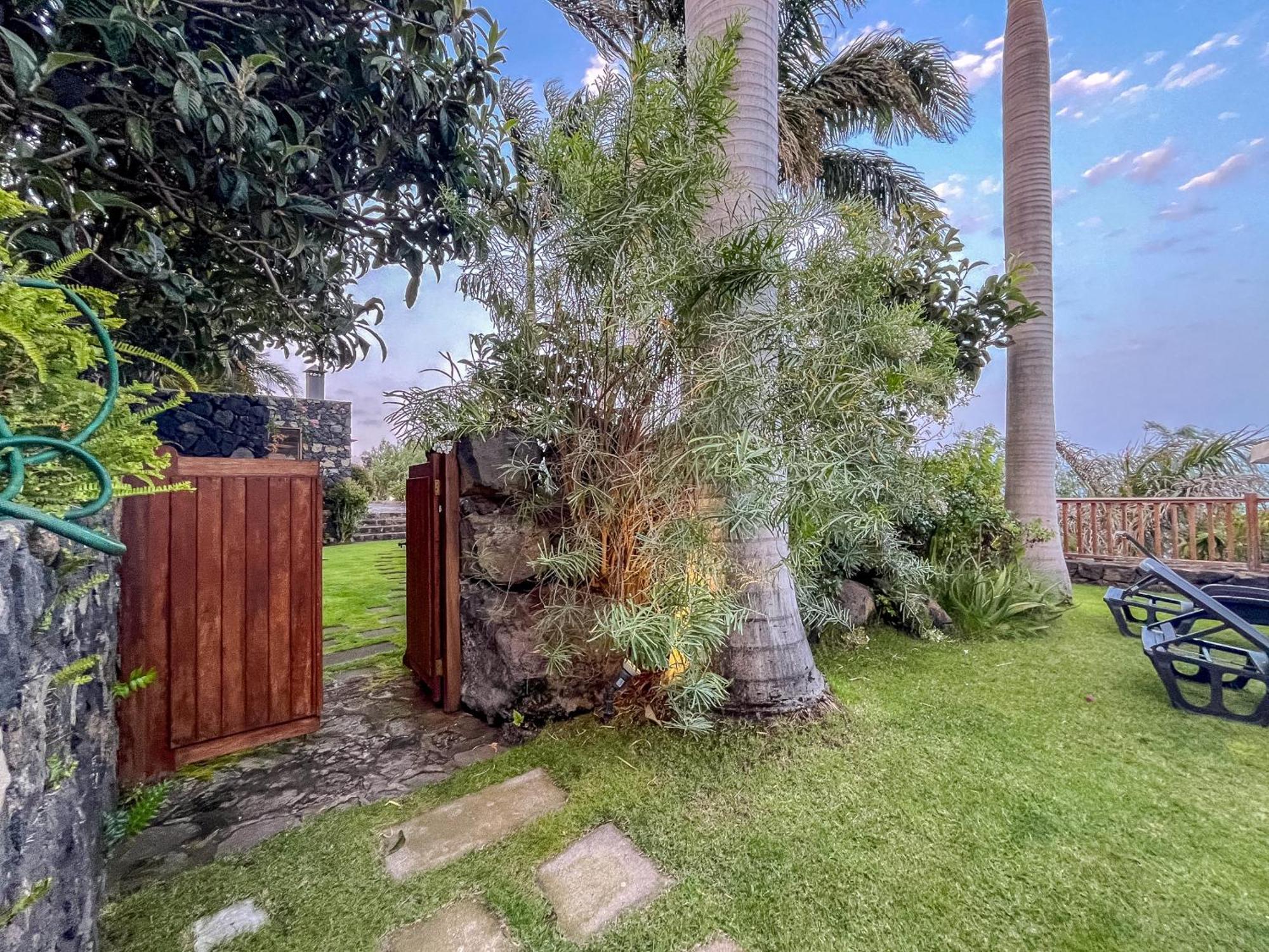 Lightbooking Los Morales Villa De Mazo Luaran gambar